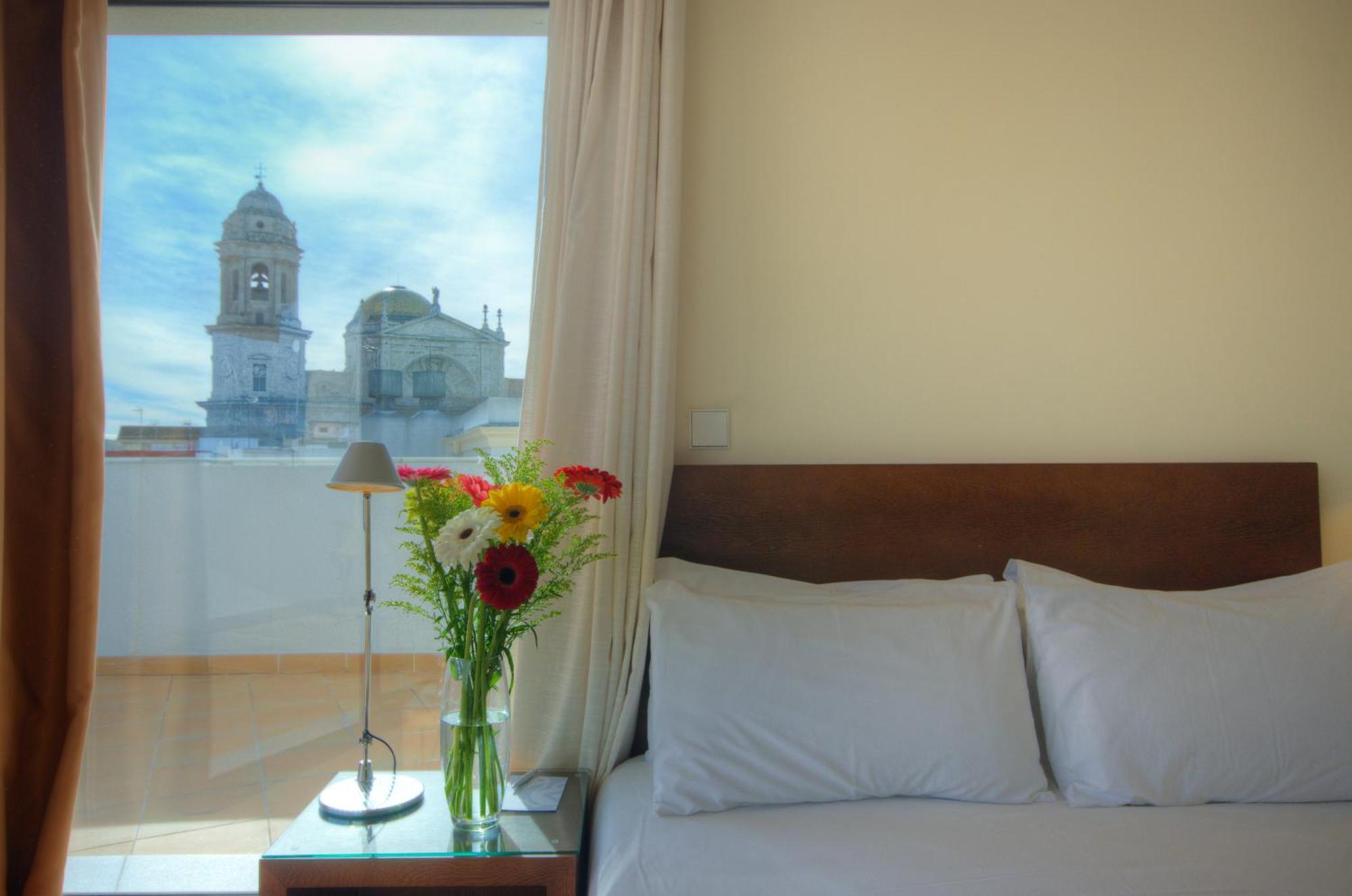 Hotel Patagonia Sur Cadiz Exterior photo